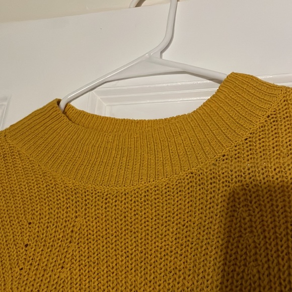 Fall old navy sweater - Picture 2 of 4